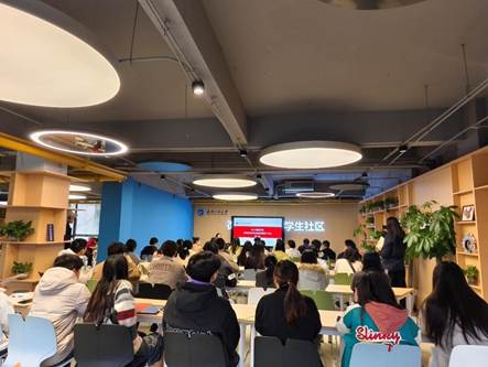 餐厅里的人们 AI 生成的内容可能不正确。